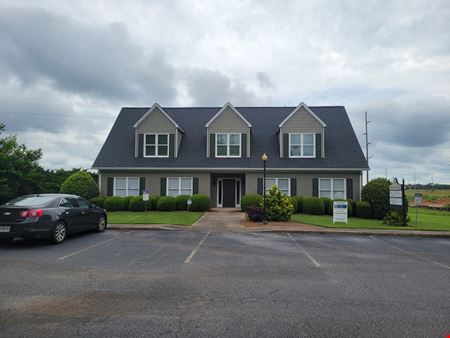 Preview of commercial space at 1026 Twelve Oaks Circle