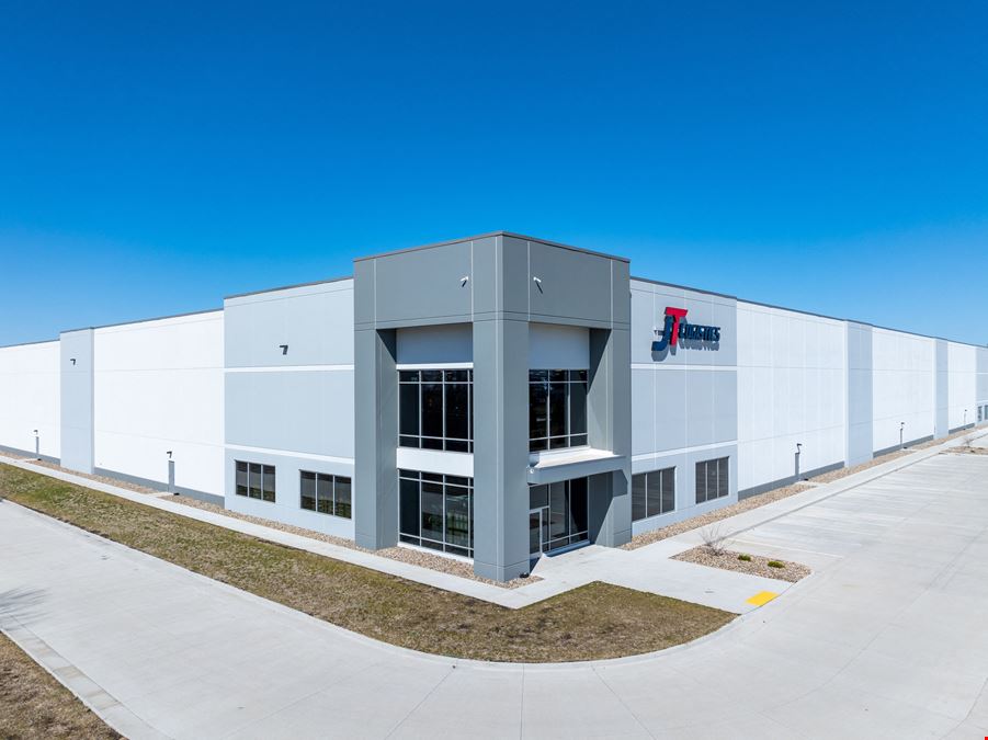 Altus Commerce Center