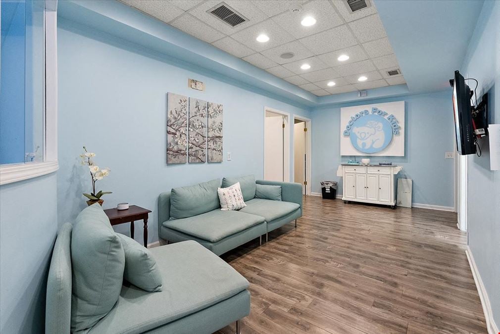 940 West Avon Road, B11