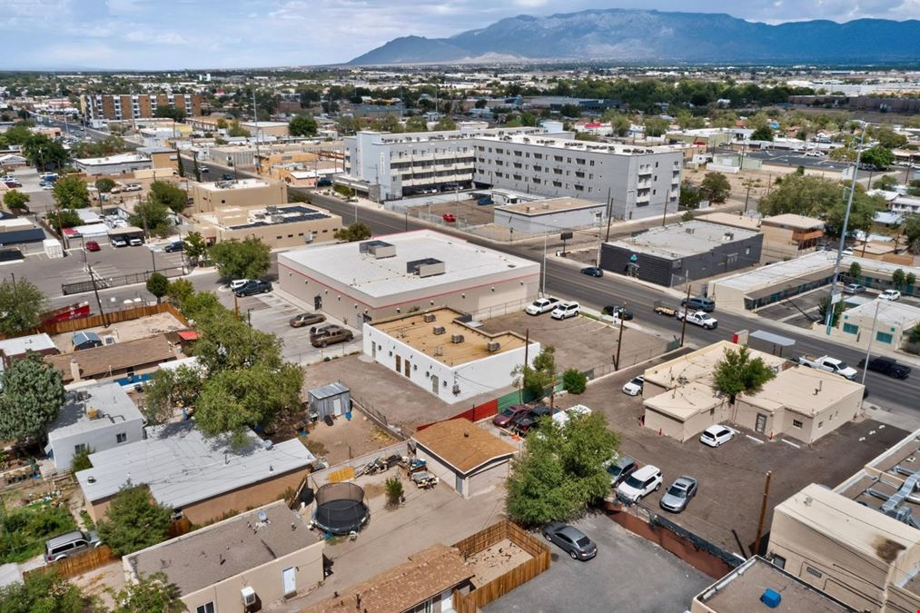 4-SUITE RETAIL/OFFICE · INVESTMENT/OWNER USER