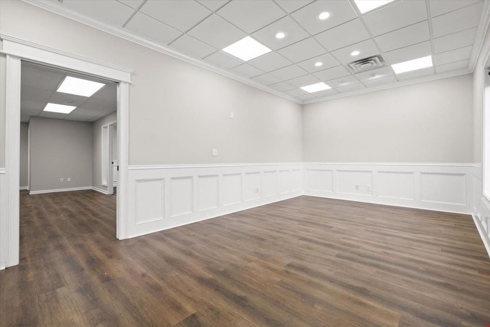 2 Executive Suites 
