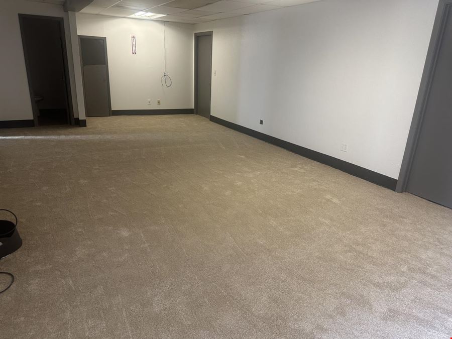 South Houston Warehouses: 10,410 sq ft / 28,400 sq ft Lot