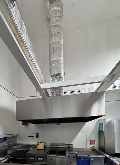 800 SF | 902 Broadway | One-Story Vented Retail Building in Bushwick for Lease