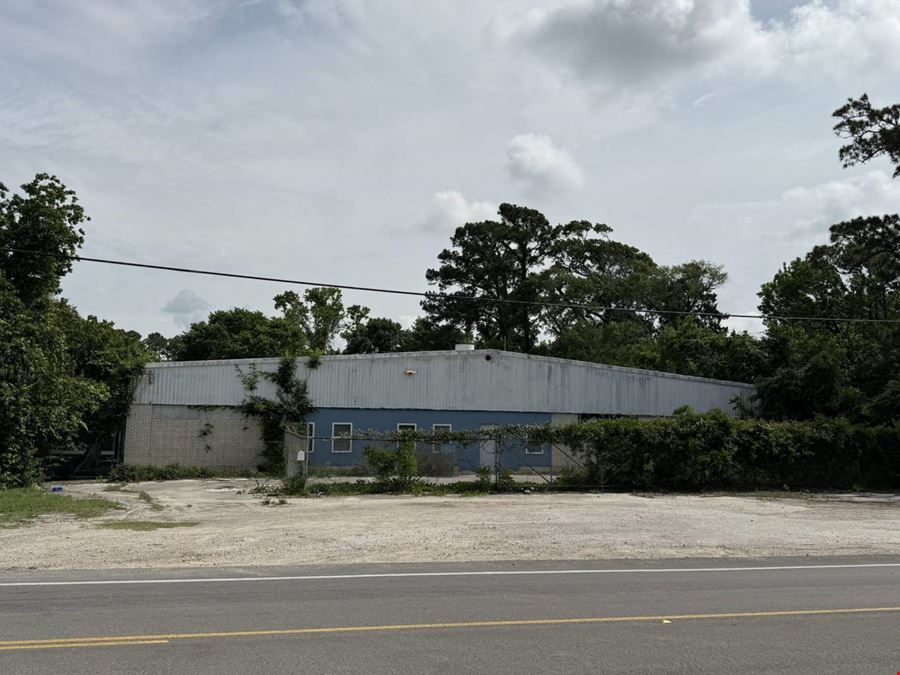 1922 W MAIN ST BAYTOWN TX- 6,250sf Flex Bldg, 0.88 Acre