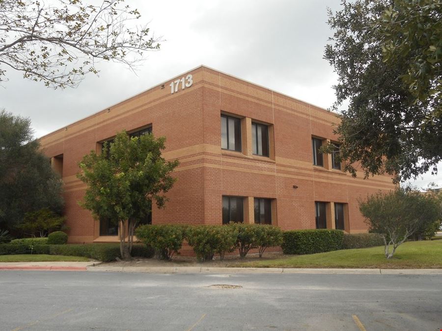 1713 Treasure Hills Blvd. Unit 2B