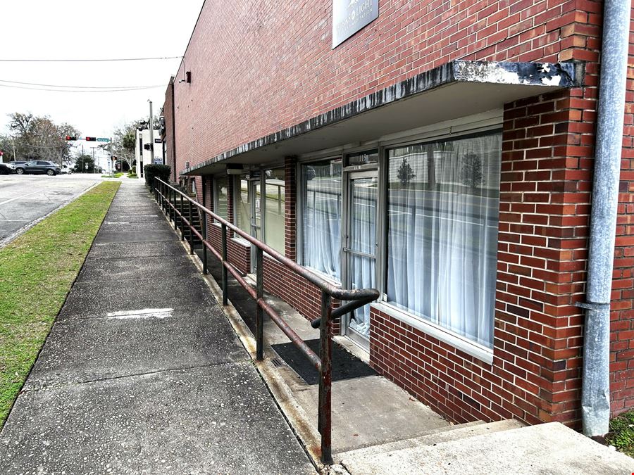 Midtown Office Space For Lease - 1,325 SF Full Service - 117 E Georgia St @ N Monroe St