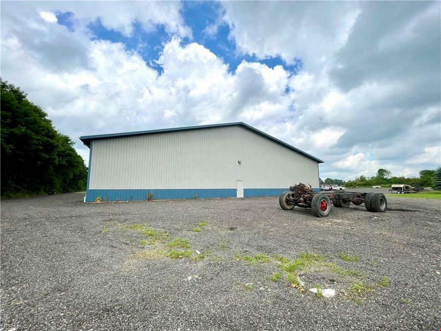 Light Industrial Building for Lease