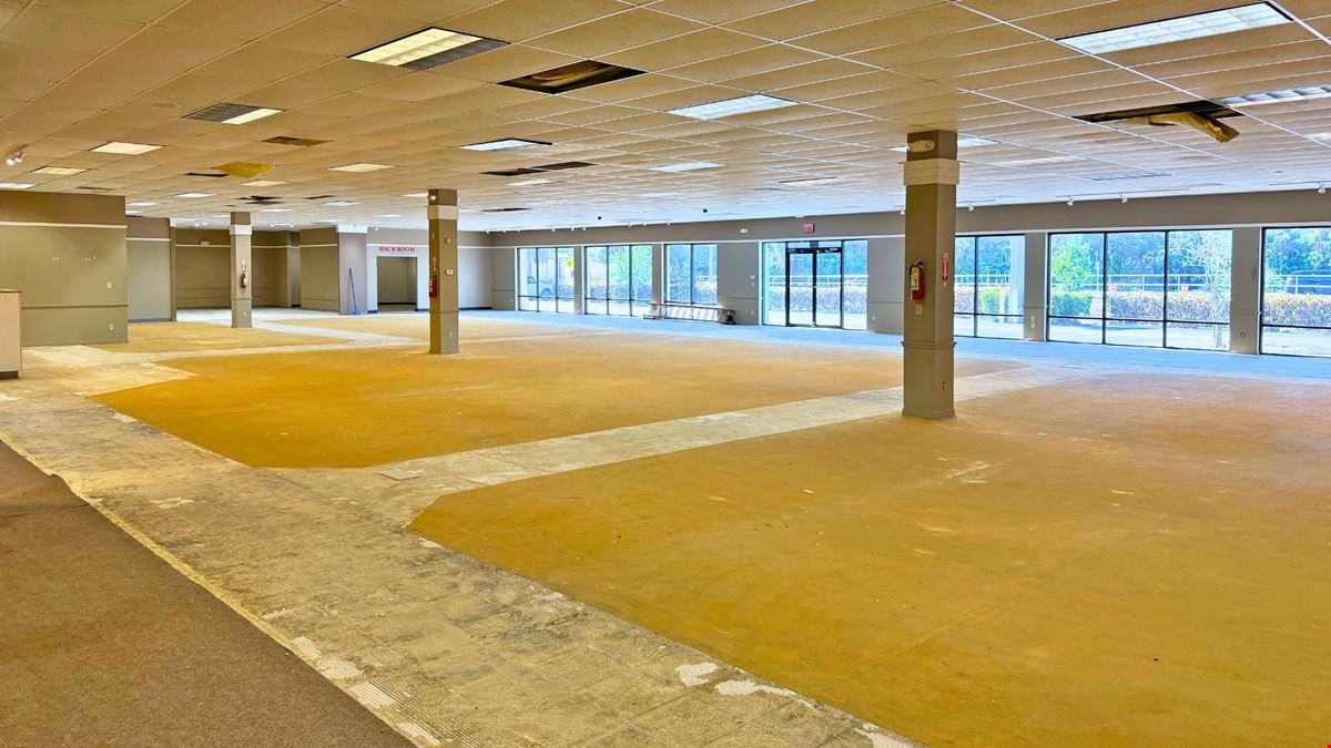 Single-Tenant Freestanding Retail