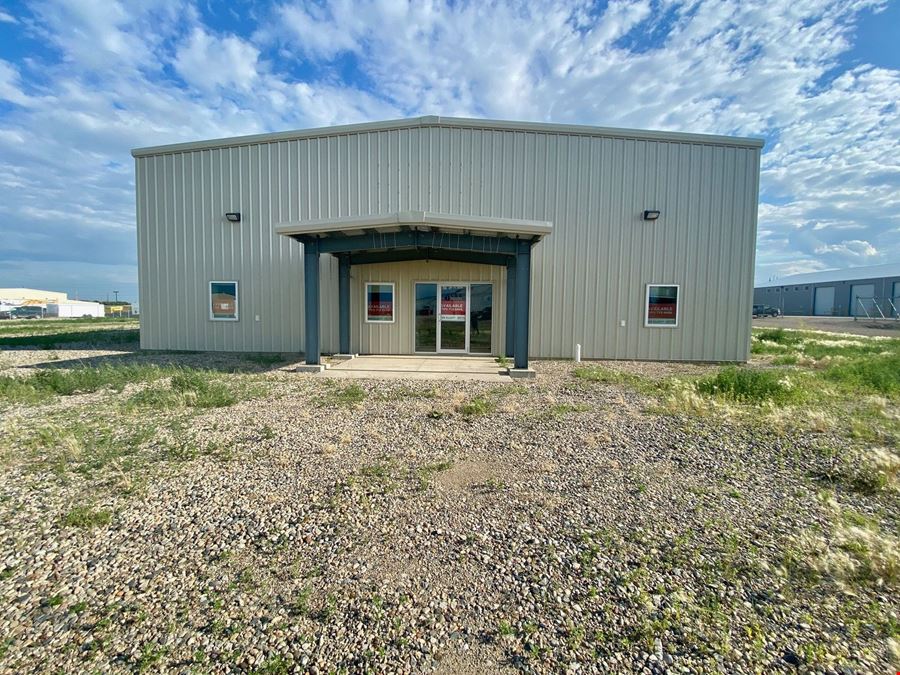 ±6,000 SF Industrial Flex Investment Opportunity on 1.05±AC