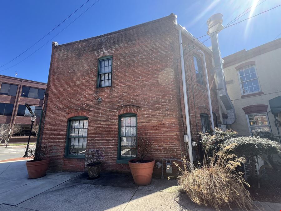 126 N Division St