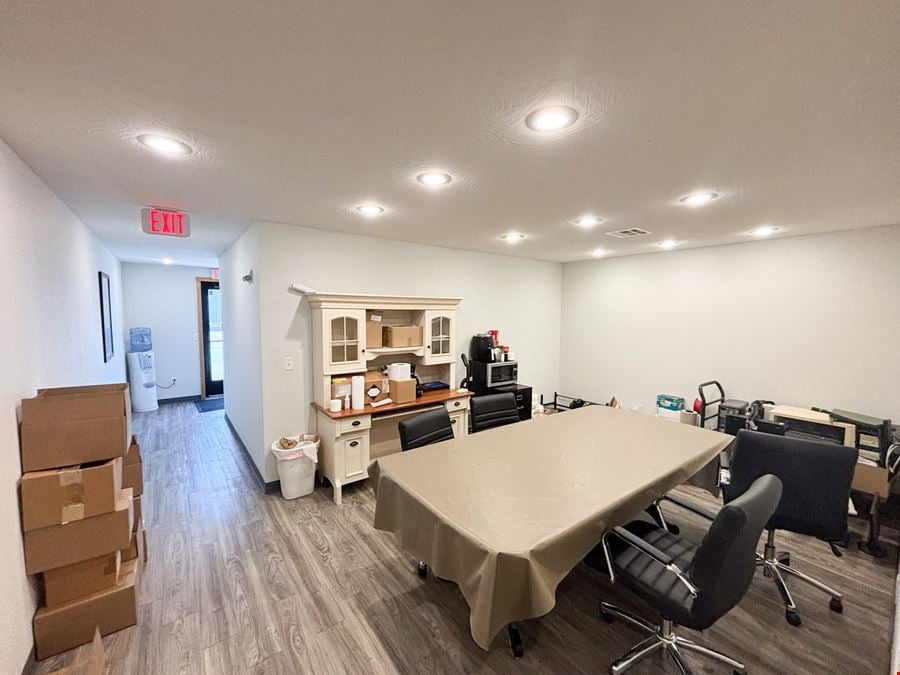 FOR LEASE: Ozark Office/Warehouse Space