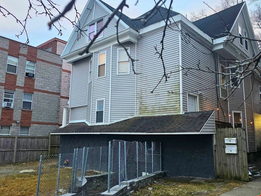 92 Henry St