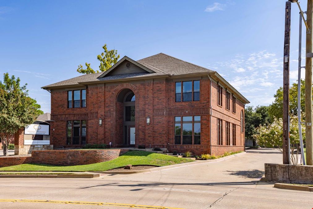 3010 W Park Row Dr, Pantego, TX 76013