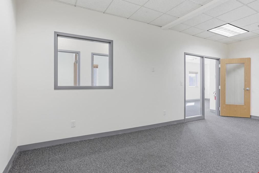 3,700sf Professional Office Suite for Lease in Rowley, MA