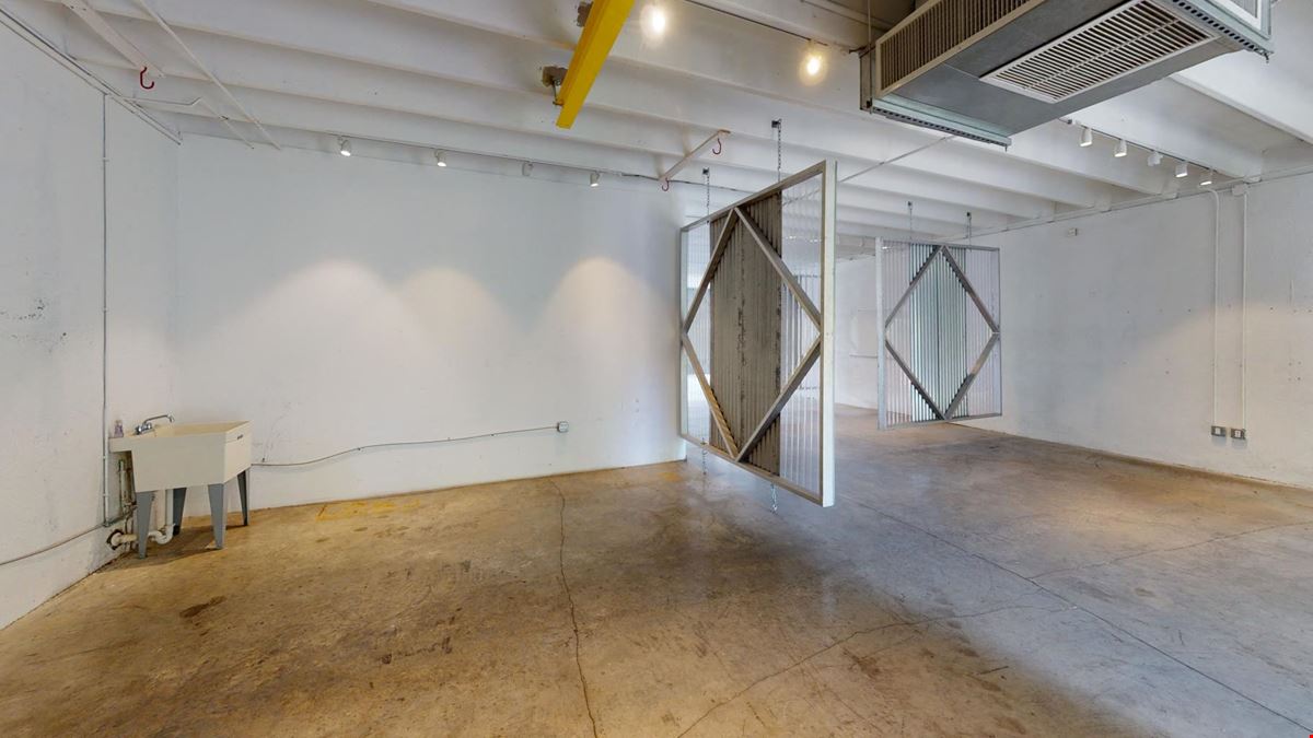 1537 NW 23 ST