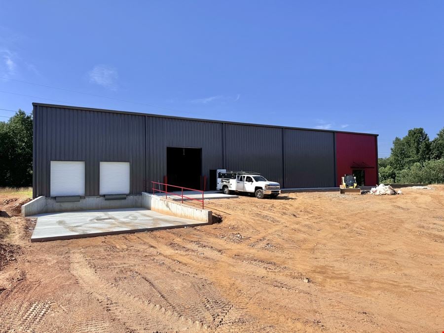 INDUSTRIAL BUILDING FOR LEASE