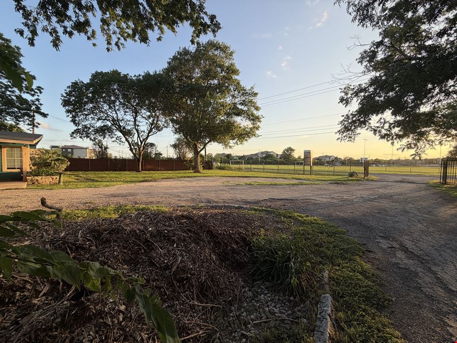 10817 Old San Antonio Rd