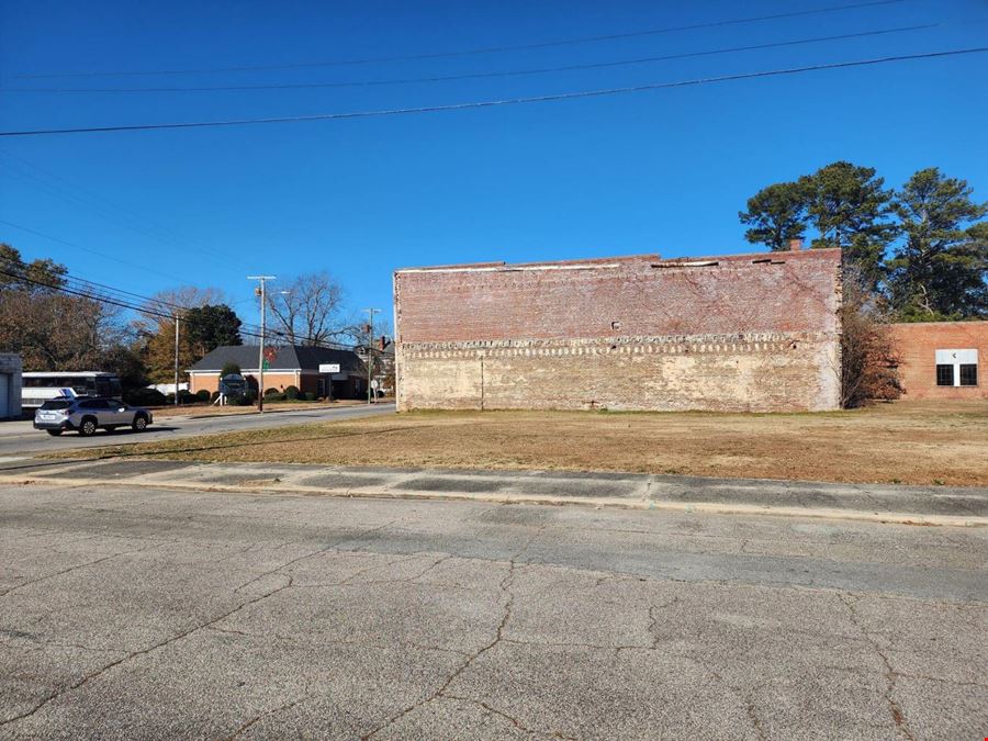 5 Parcel Package in Robersonville