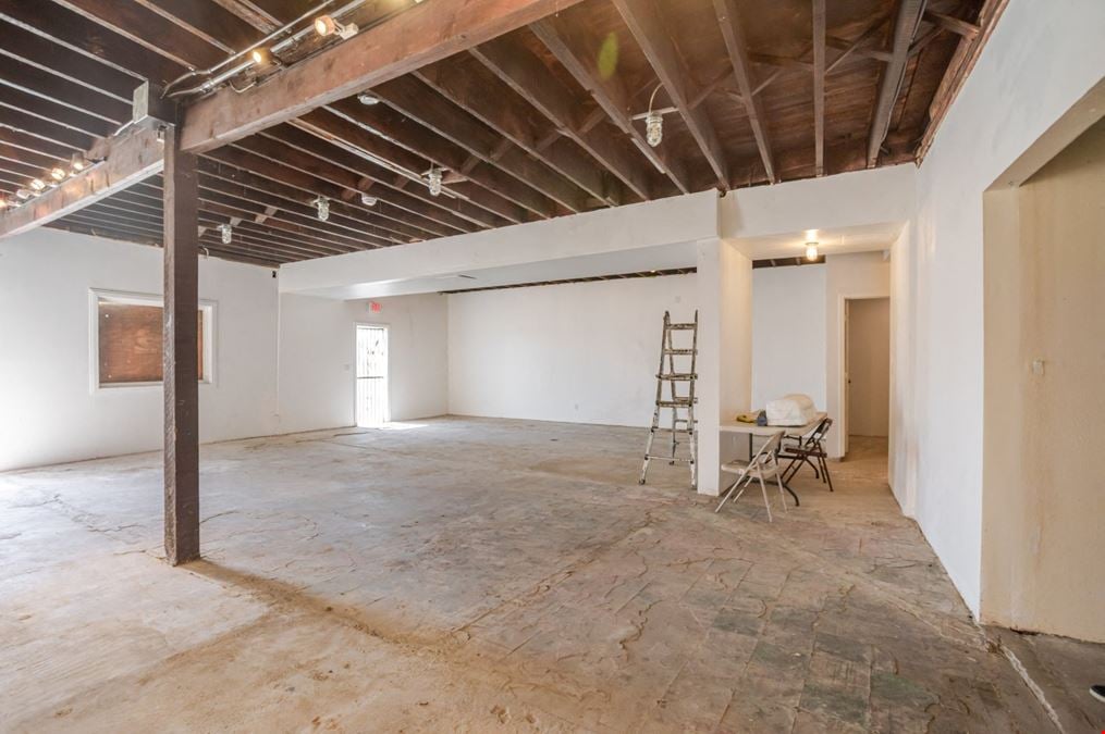 Chinatown Single Unit Free Stndng Bldg