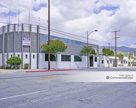 Preview of Office space for Rent at 3111 Winona Avenue