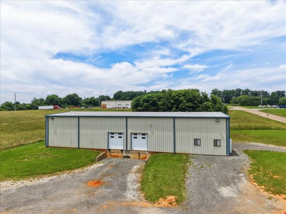 Preview of Industrial space for Rent at 965 Epco Dr