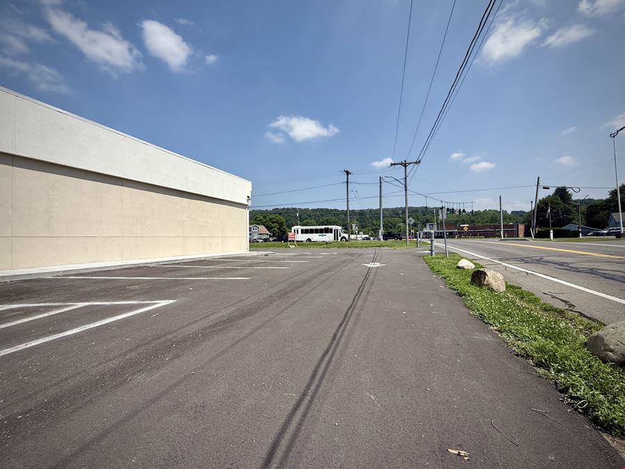 West Gate Plaza