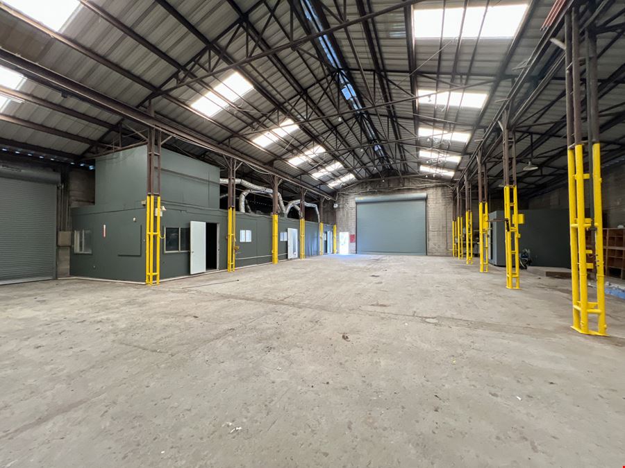 Renovated Warehouse with Yard Near Peters Rd