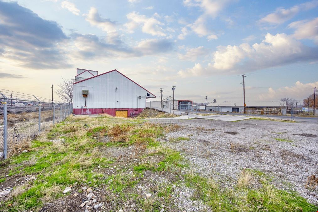 206 N Benton St, Ste B