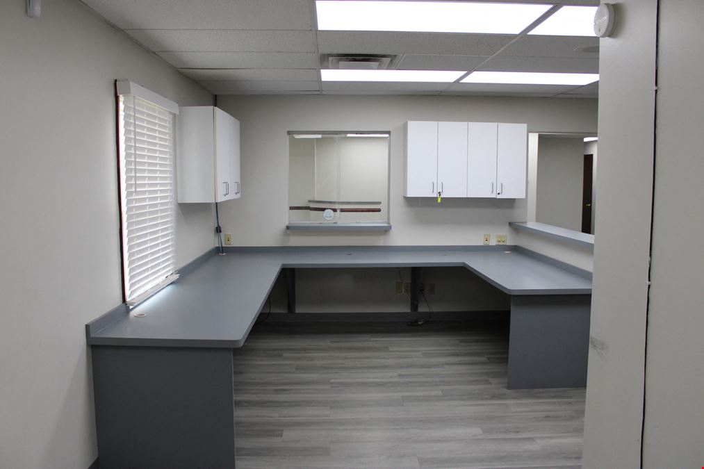 5525 Georgetown Rd - Suites E+F