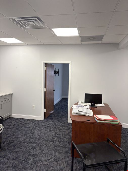 Turnkey Modern Office Suites For Lease