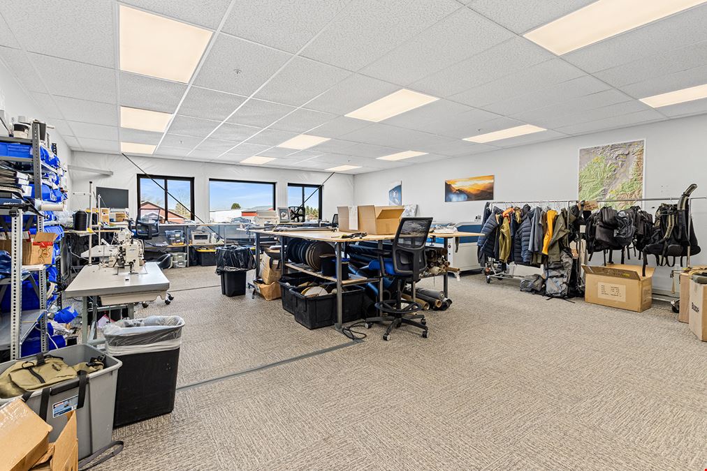 16,212 SF Prime Warehouse & Retail Building