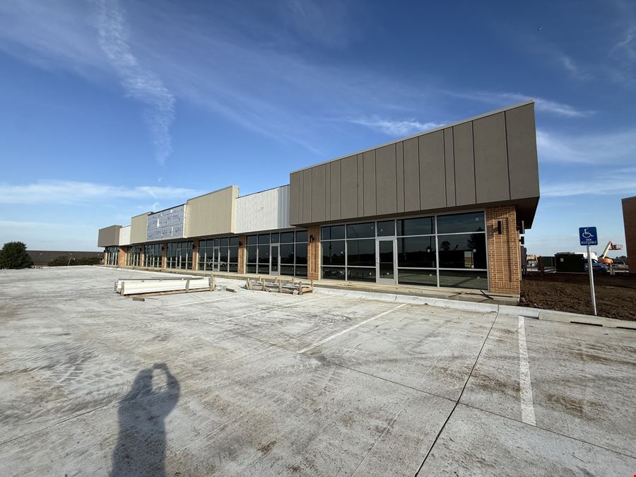 Woodlands Retail- Ready for Tenant Finishes