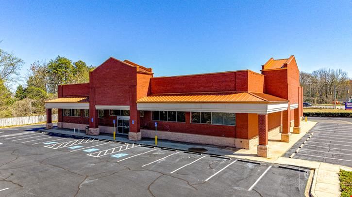 Opportunity to Lease Retail/Medical Building at Signalized Intersection