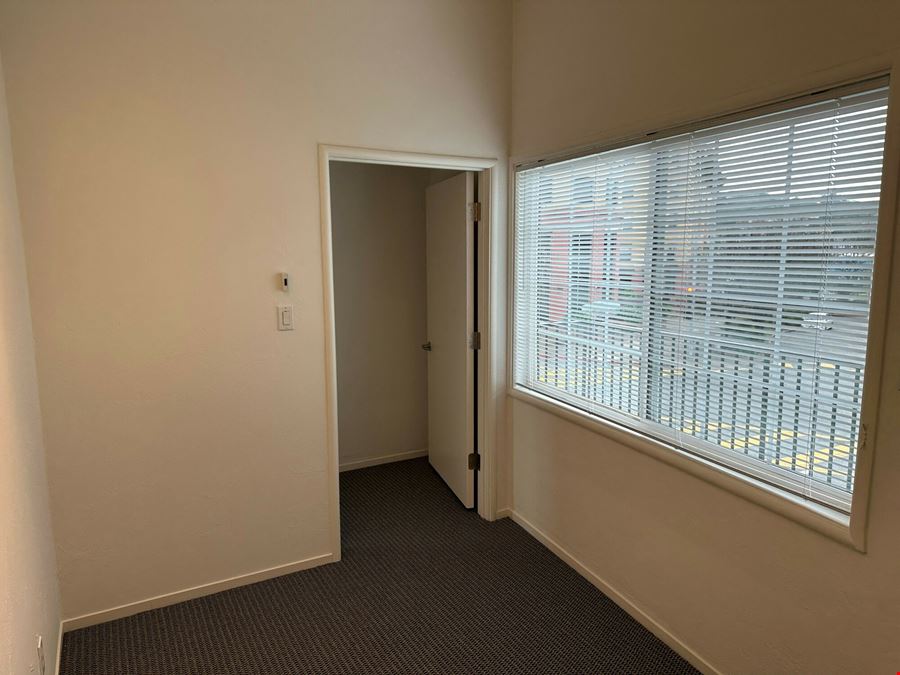 1000 Fifth Ave, 2nd Floor
