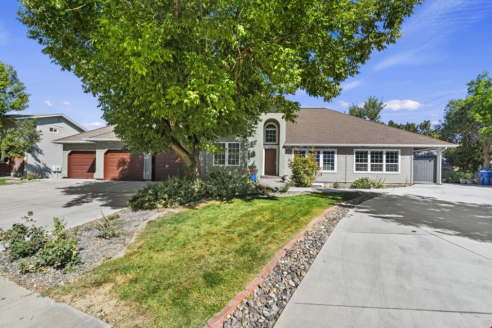 3160 E Springwood Dr