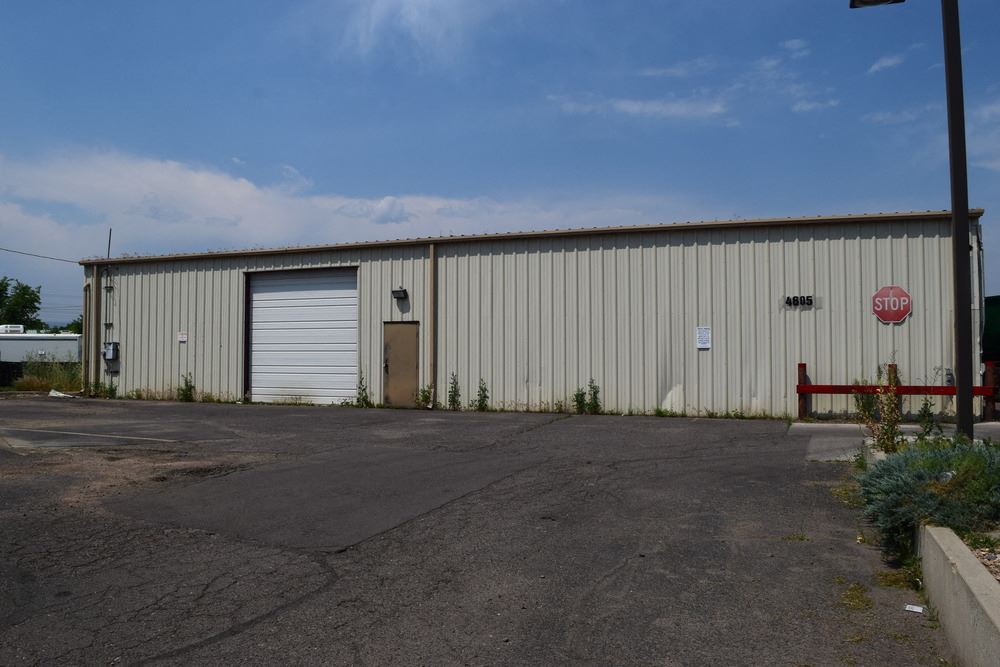 4,000 SF Automotive/Warehouse For Lease