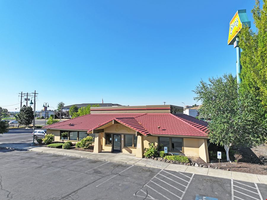 Former Shari's Restaurant Space