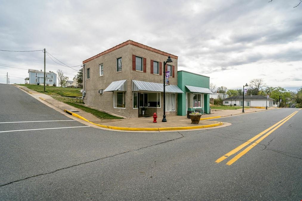 INVESTMENT OPPORTUNITY | 100% OCCUPIED RENOVATED MIXED-USE BUILDING