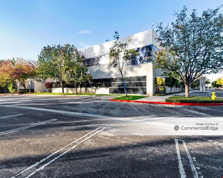 San Dimas Corporate Park - 924 Overland Court