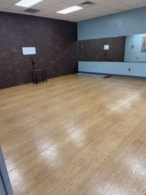 300 Airport Commons Drive