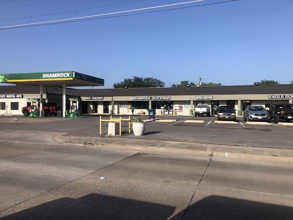 Preview of Retail space for Rent at 943-999 Winscott Rd