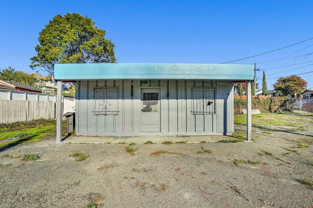 4134 Foothill Blvd.