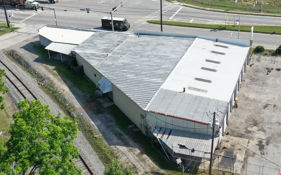 ±11,320 SF Free-Standing Office/Industrial Building | for Lease
