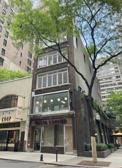 9 E 53rd St -Entire 3rd Floor