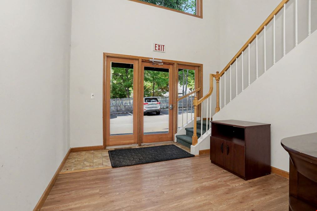 27 Mill Plain Rd #4