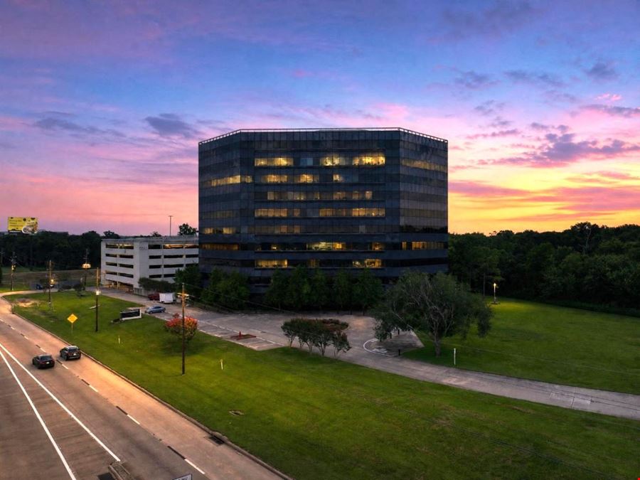 Lender Sale: Beltway 8 Office & Parking Garage | Near IAH
