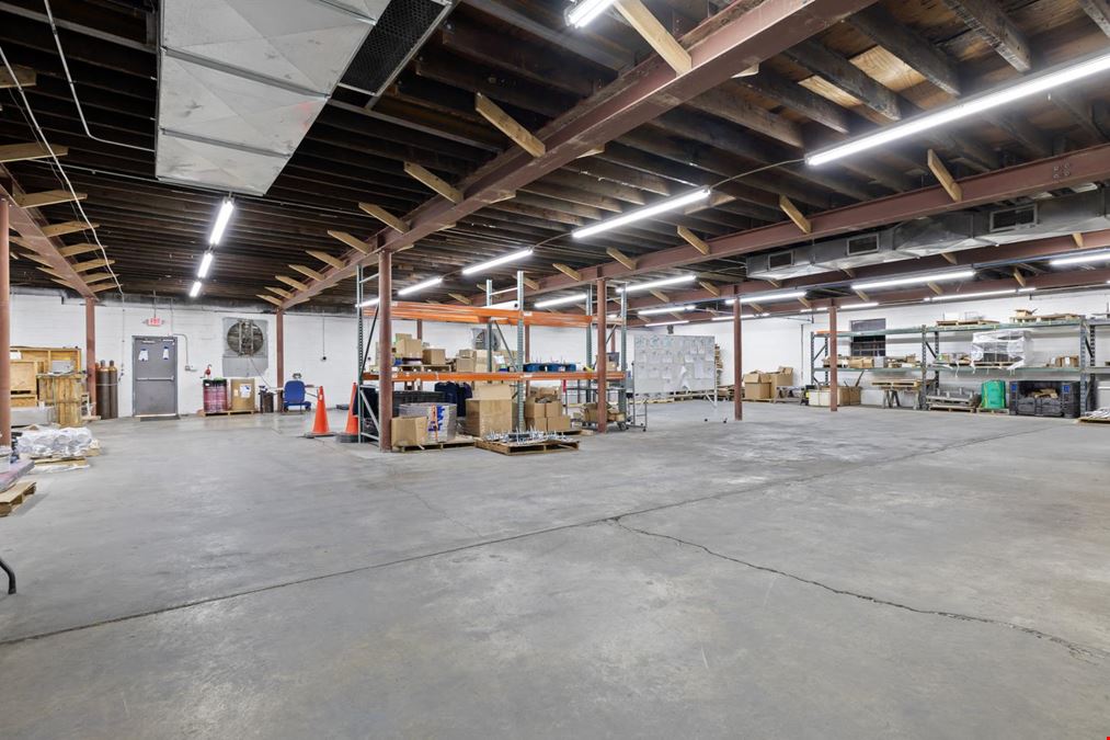 Office/Warehouse on Dodds Ave