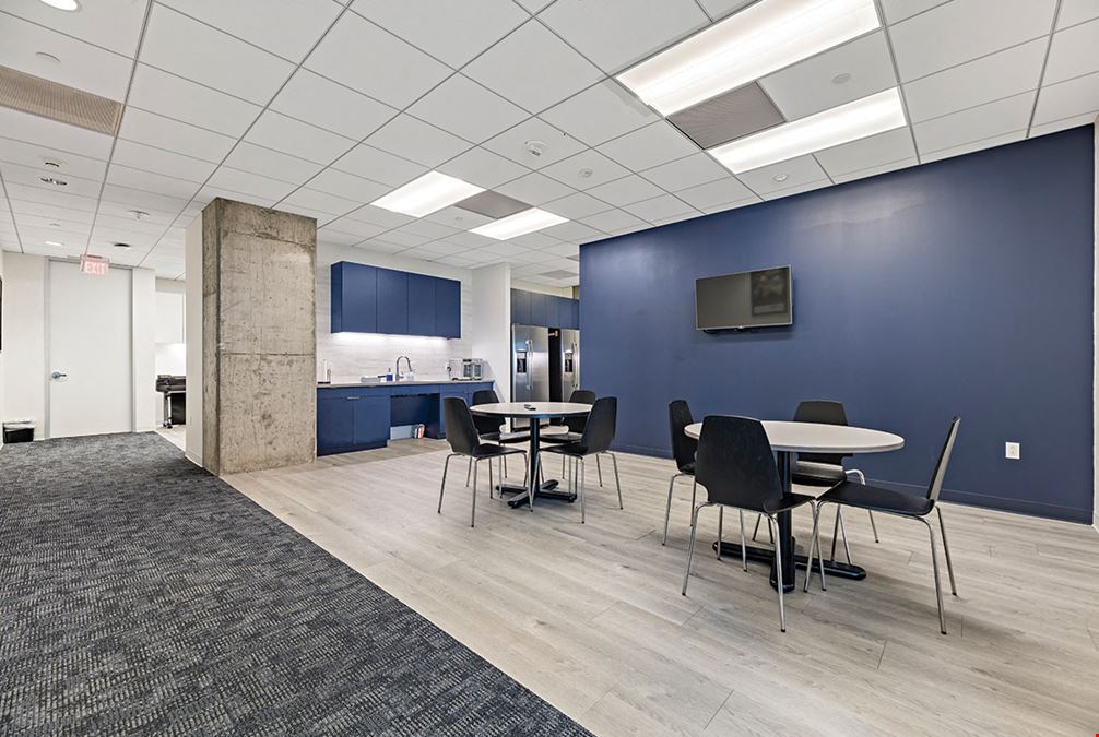 4424 West Sam Houston Parkway North (R068)