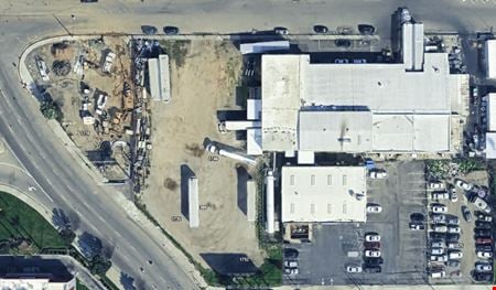 Preview of Industrial space for Sale at 1828 E Hedges Ave