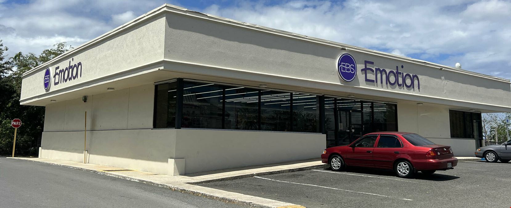 Plaza Vega Baja Retail Spaces - FOR LEASE